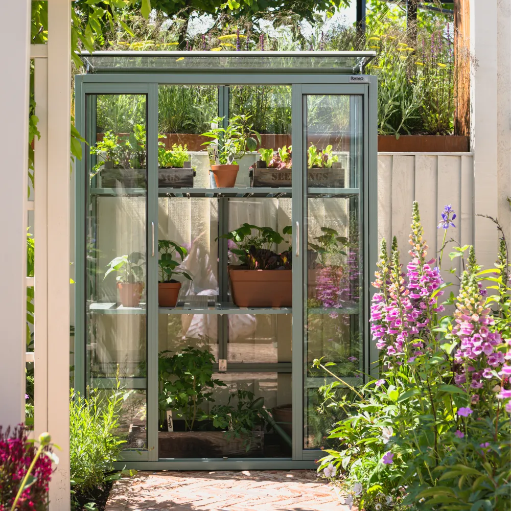 Enjoy Home Gardening More With Functional Greenhouses
