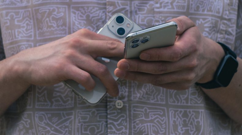 iPhone Duo pre-orders